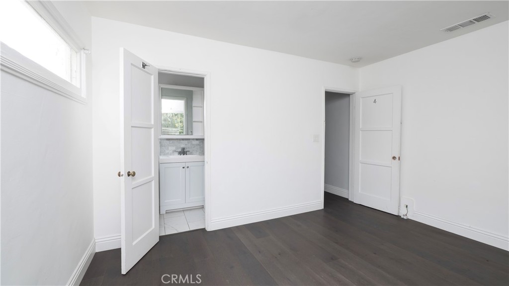 1541 N Stanley Avenue Property Photo 15
