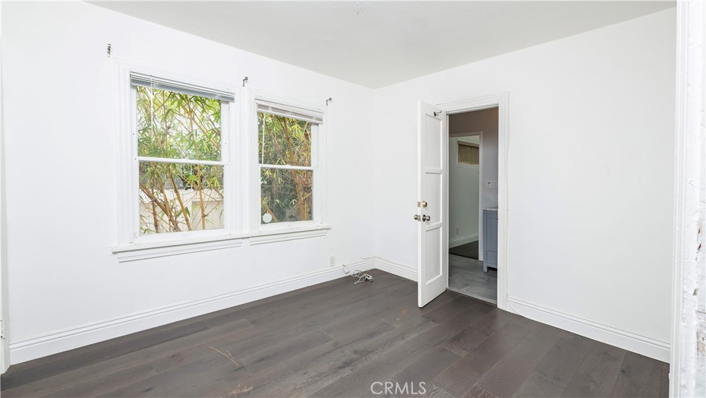 1541 N Stanley Avenue Property Photo 18