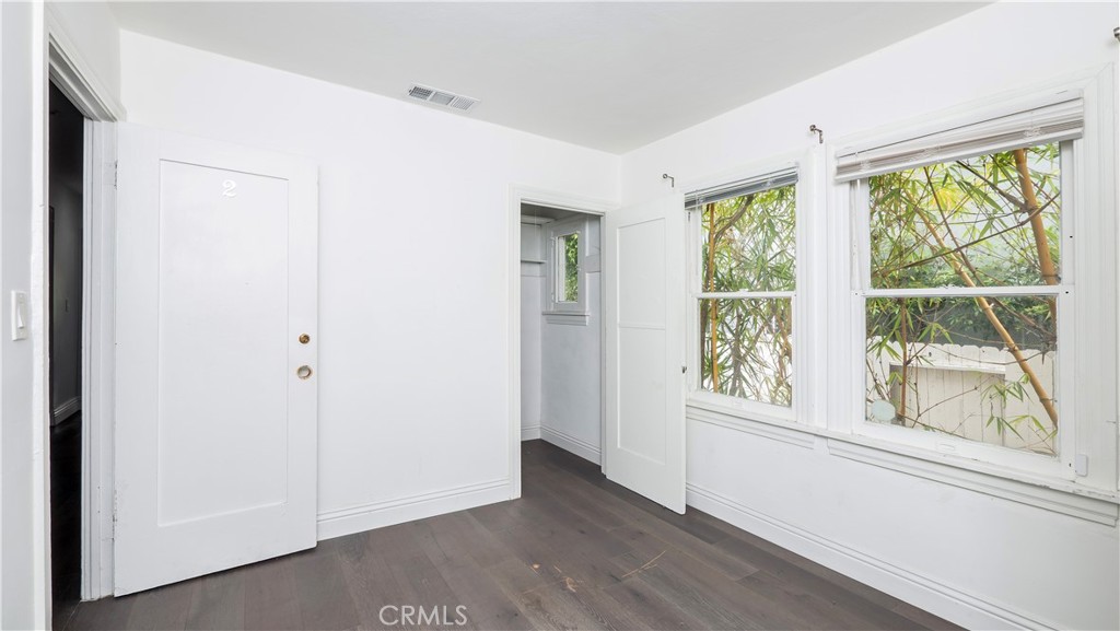 1541 N Stanley Avenue Property Photo 19