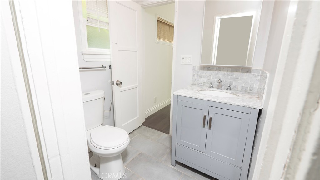 1541 N Stanley Avenue Property Photo 20