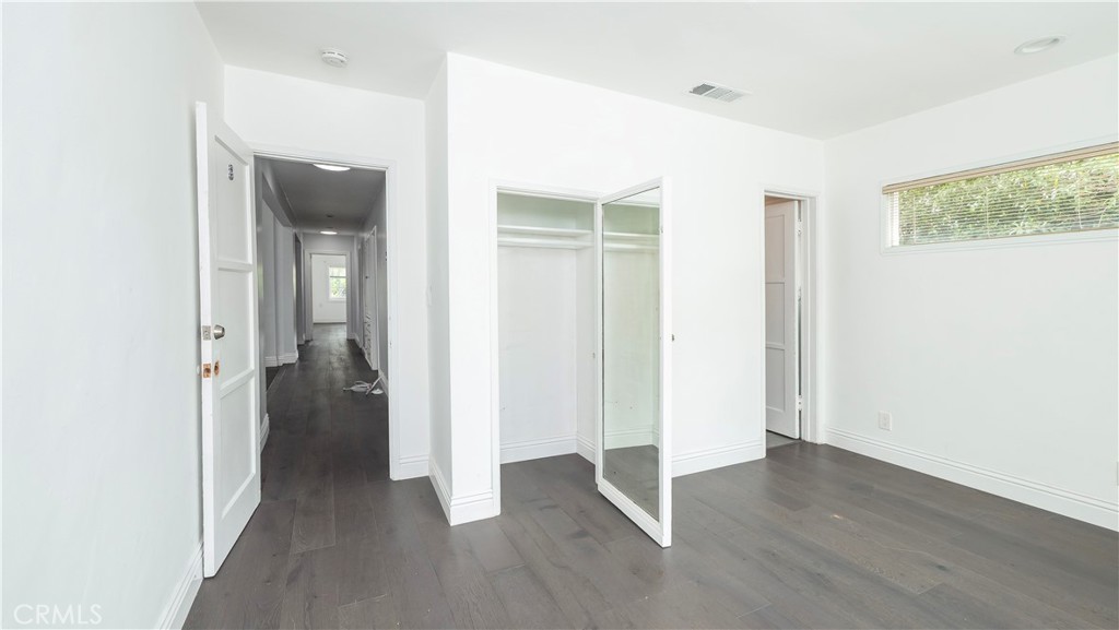 1541 N Stanley Avenue Property Photo 24