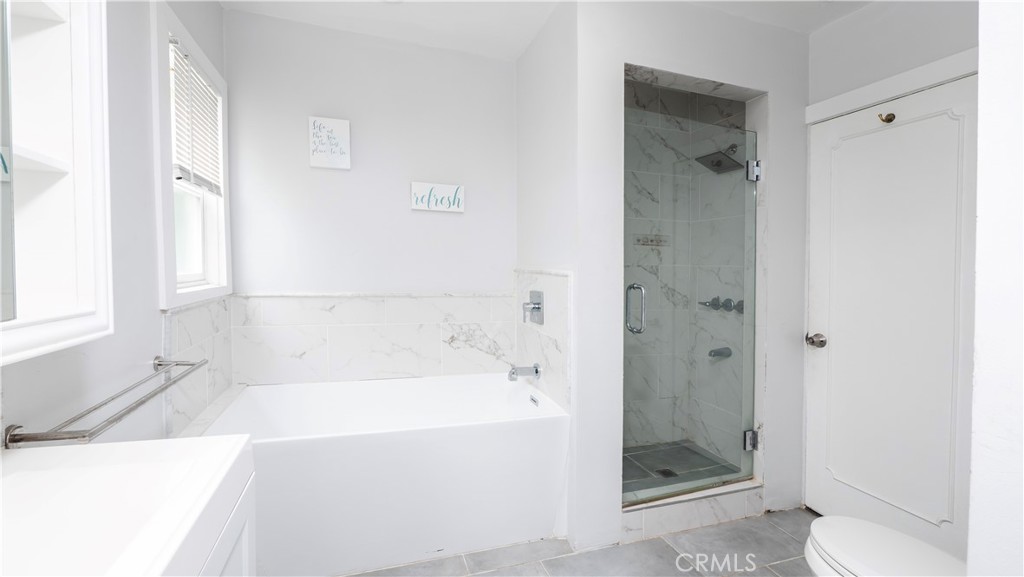 1541 N Stanley Avenue Property Photo 28