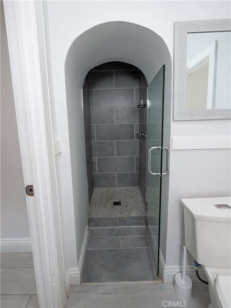 1541 N Stanley Avenue Property Photo 32