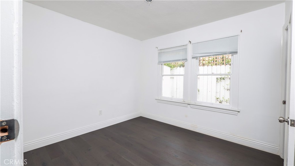 1541 N Stanley Avenue Property Photo 33