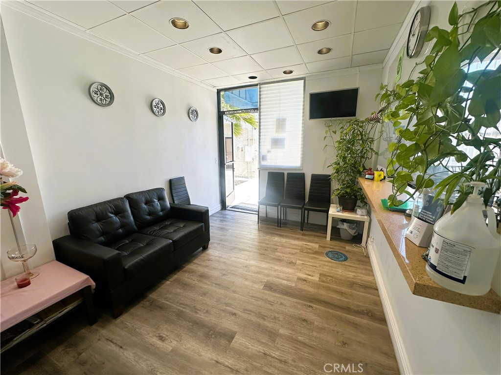 1510 W Verdugo Avenue F Property Photo 6