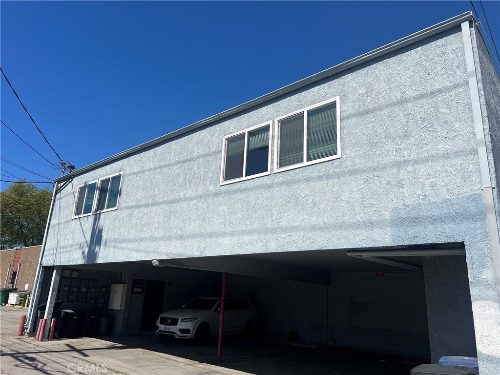 4306 W Victory Blvd / Unit - B Boulevard Property Photo