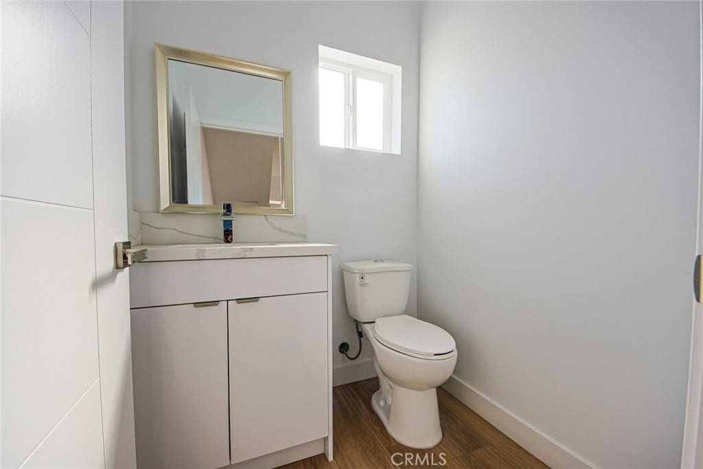 954 N Kingsley Drive Property Photo 14