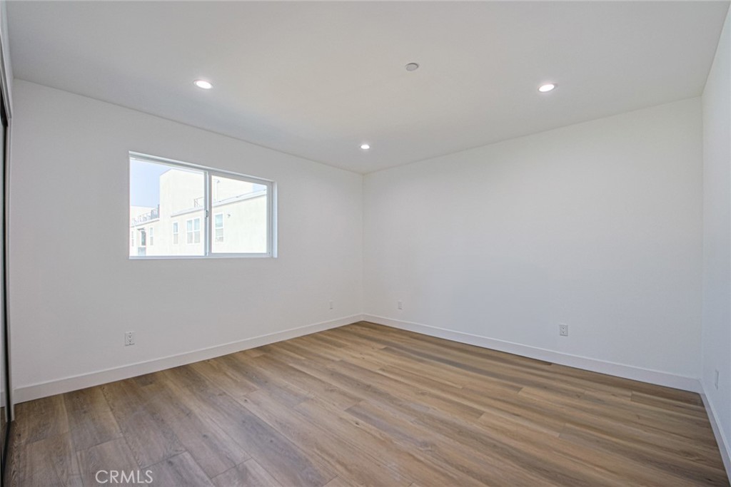 954 N Kingsley Drive Property Photo 33