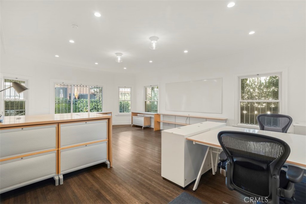 718 S Sycamore Avenue Property Photo