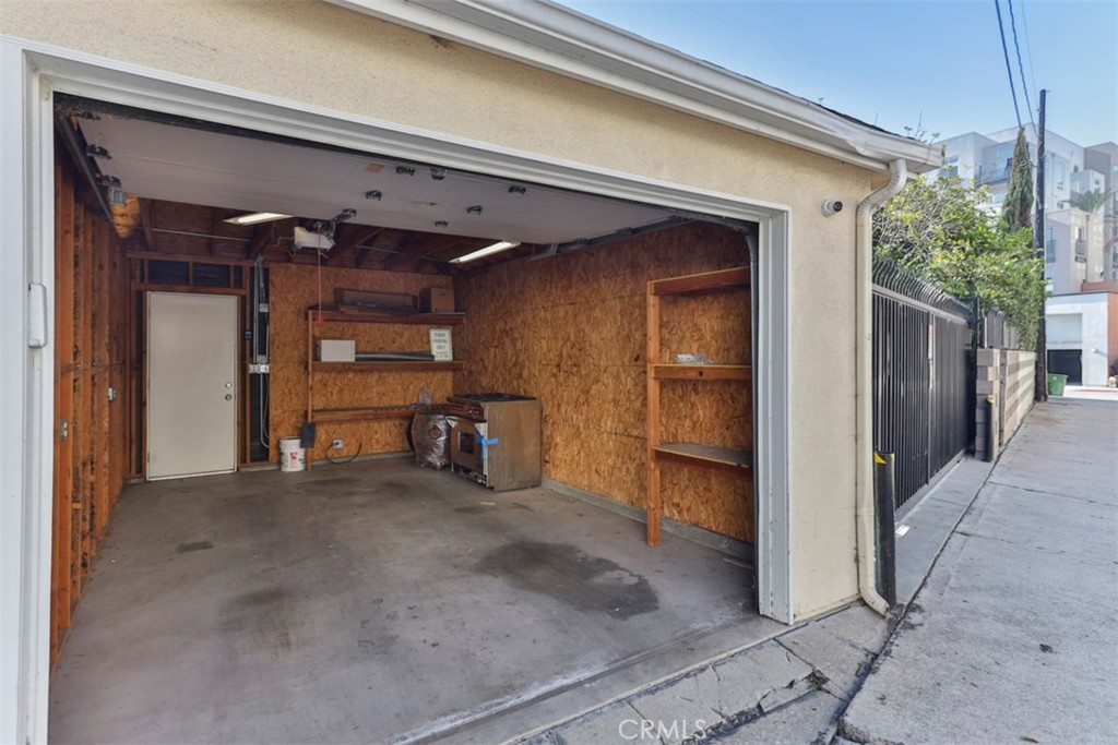 718 S Sycamore Avenue Property Photo 41
