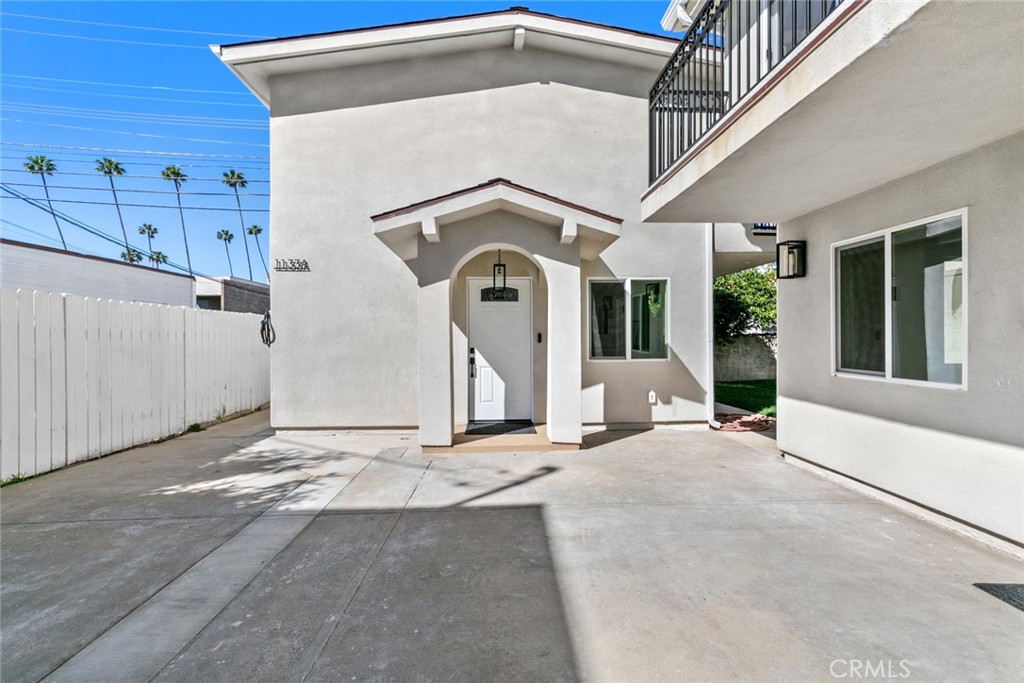 1133 A N Maryland Avenue Property Photo