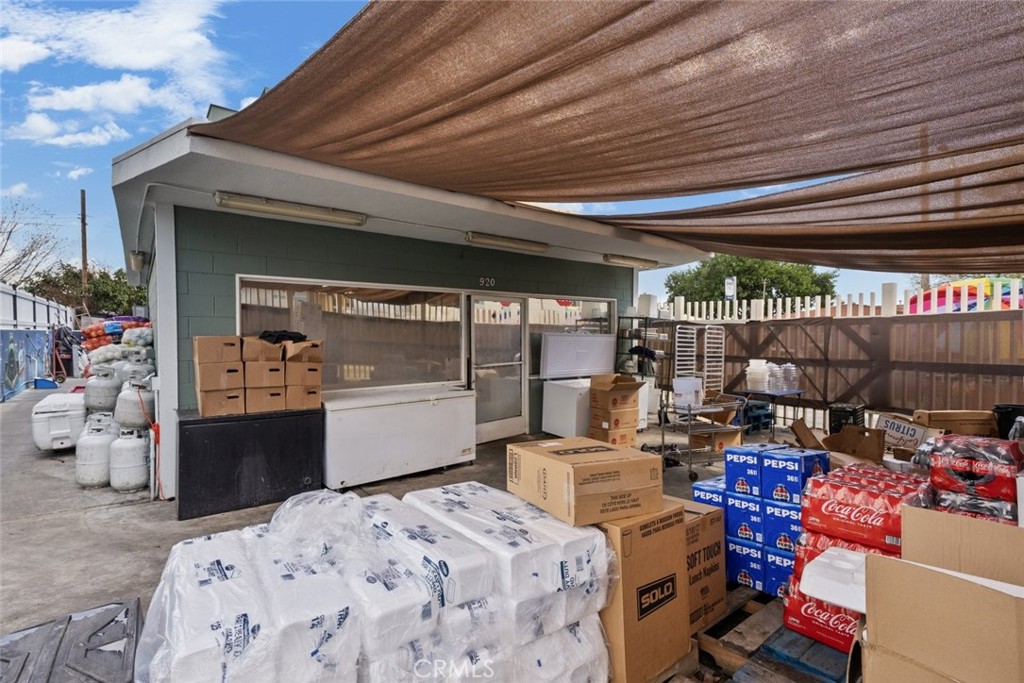 920 N Bonnie Beach Place Property Photo 5