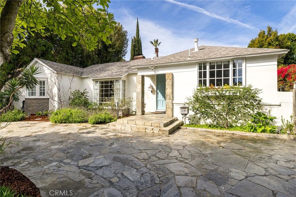 4001 Coldwater Canyon Avenue Property Photo