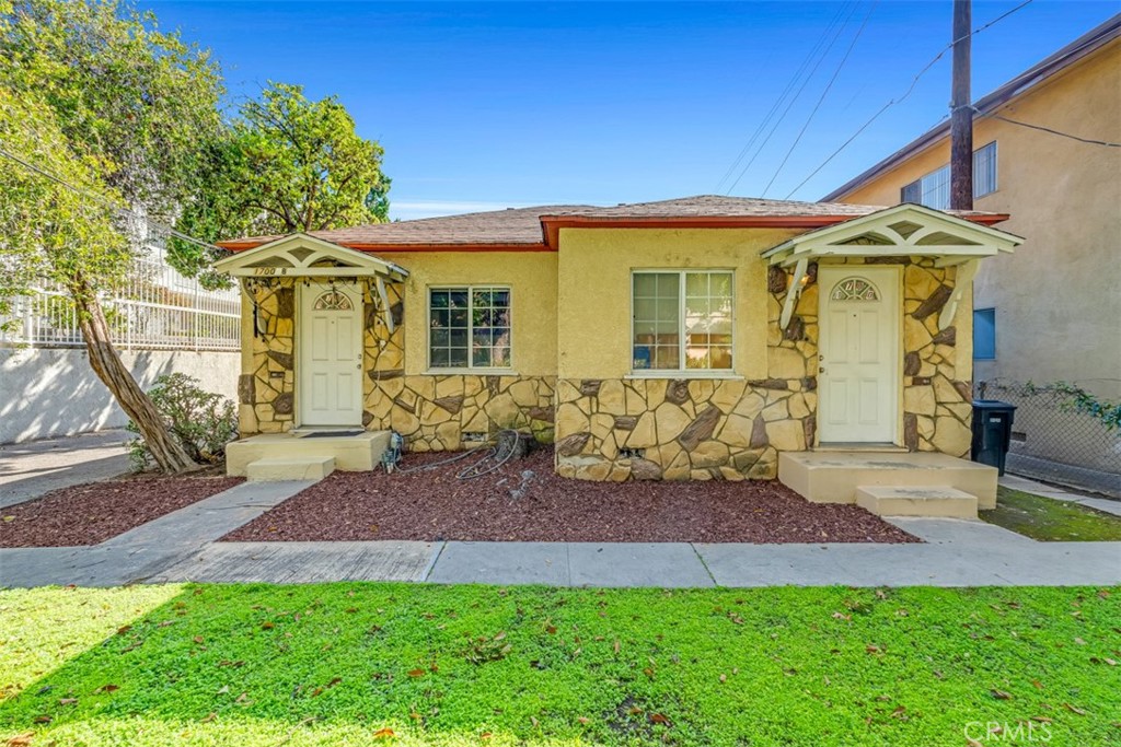 1700 Grismer Avenue Property Photo