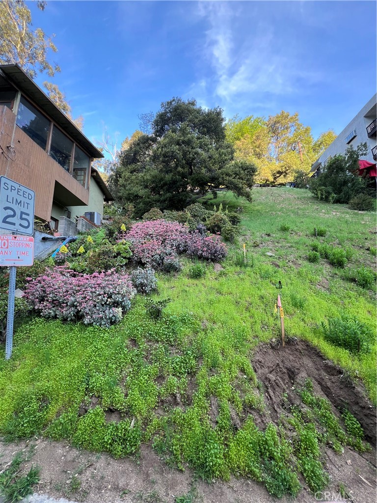8587 Lookout Mountain Avenue Property Photo