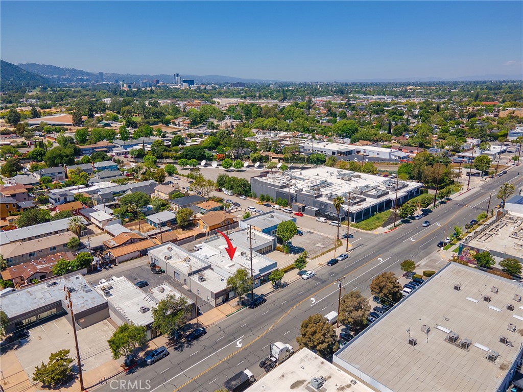 1812 Victory Boulevard Property Photo 36