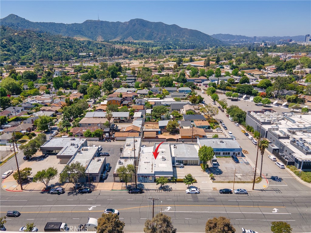 1812 Victory Boulevard Property Photo 37