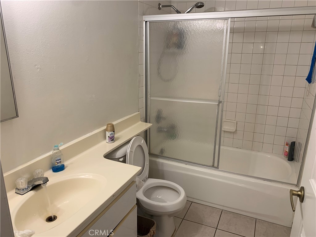 14253 Gilmore Street A Property Photo 24