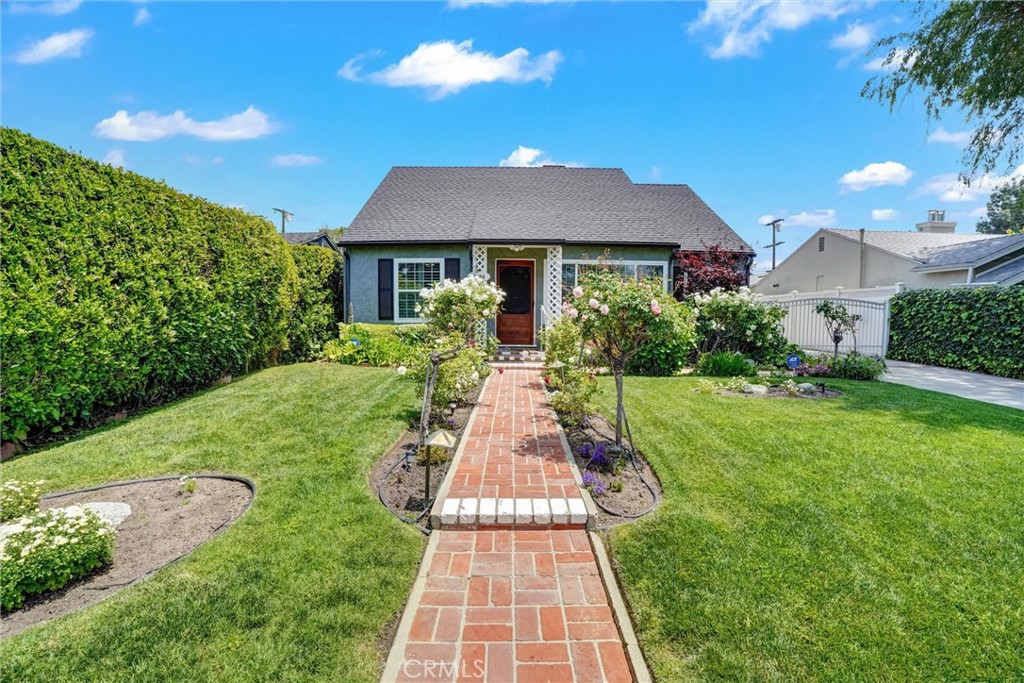 5634 Saint Clair Avenue Property Photo