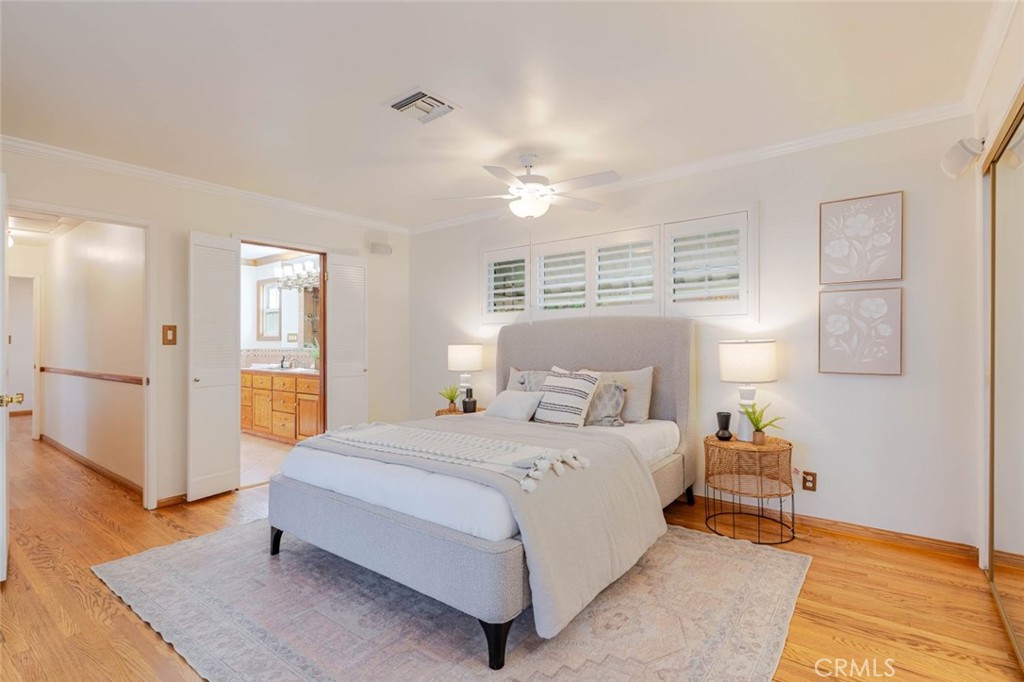 835 N Lincoln Street Property Photo 10