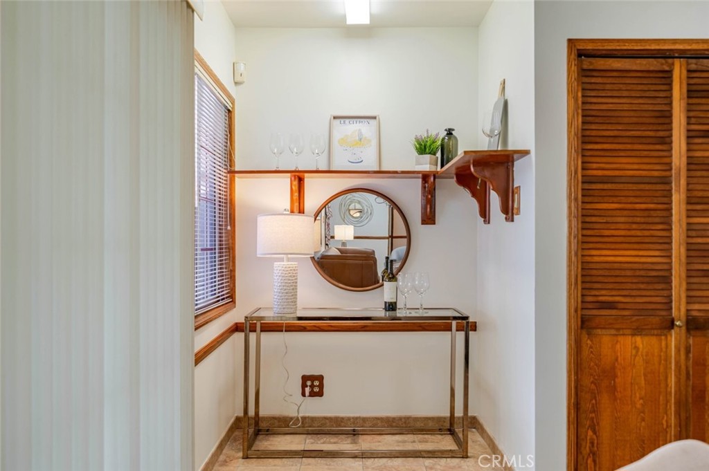 835 N Lincoln Street Property Photo 32