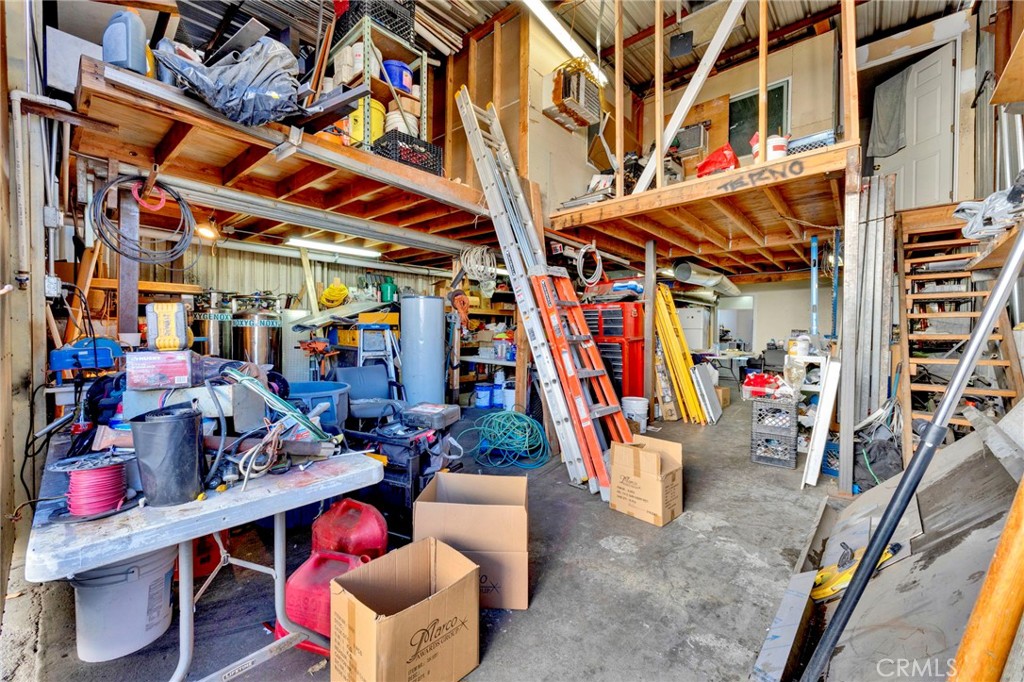 3226 N San Fernando Boulevard Property Photo 22