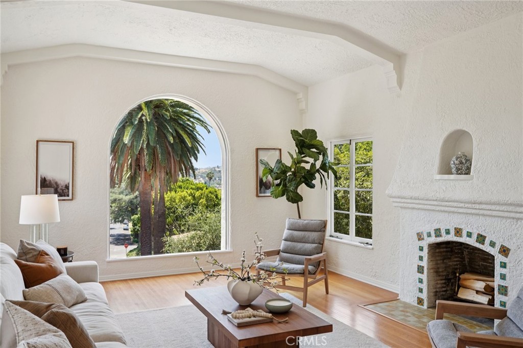 5337 La Roda Avenue Property Photo 4