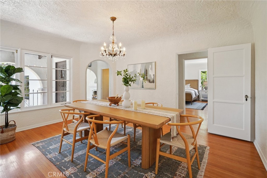 5337 La Roda Avenue Property Photo 11