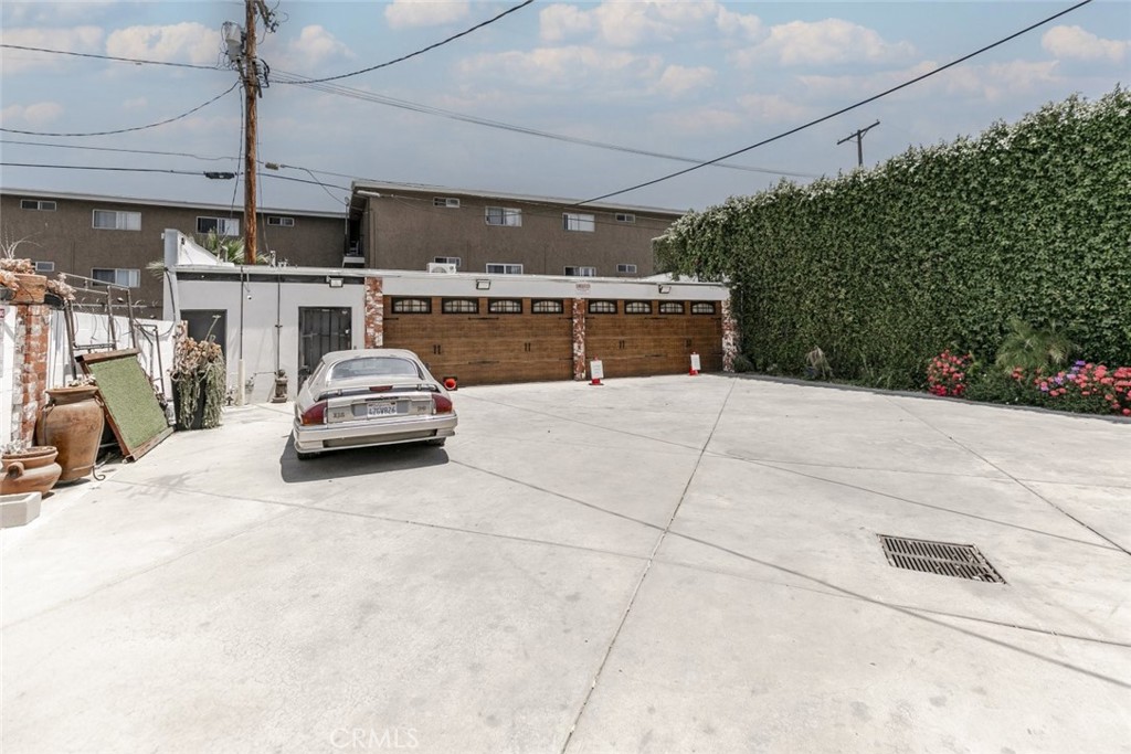 7246 Eton Avenue Property Photo 34