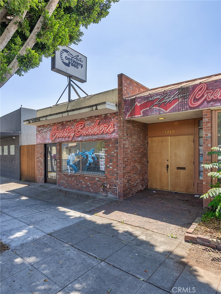 4708 4710 W Magnolia Boulevard Property Photo 3