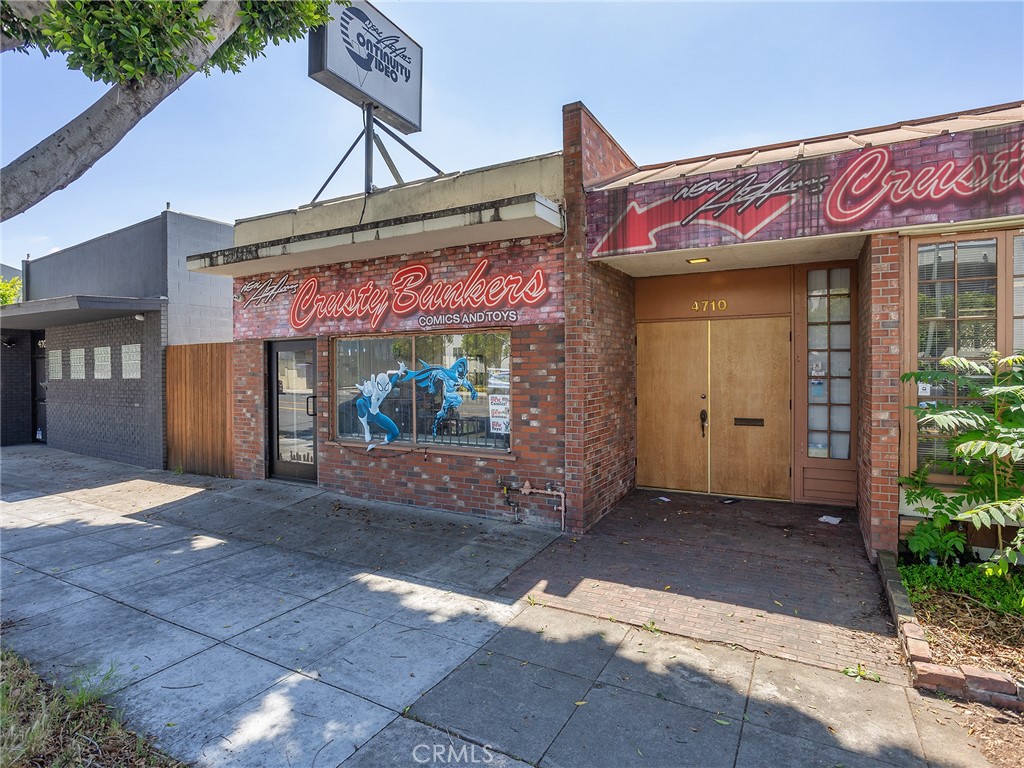 4708 4710 W Magnolia Boulevard Property Photo 4