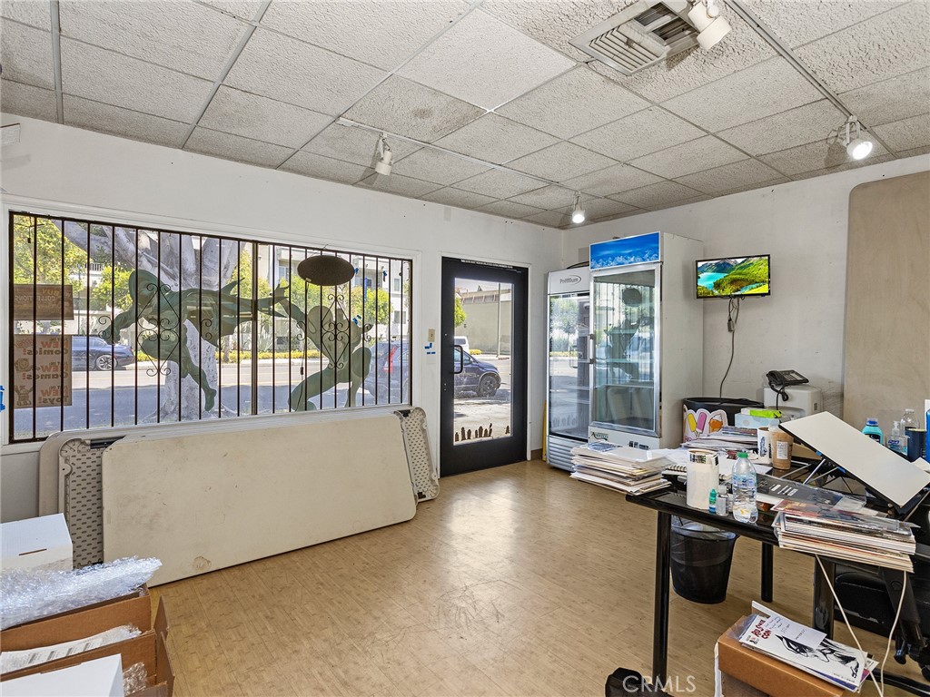 4708 4710 W Magnolia Boulevard Property Photo 6