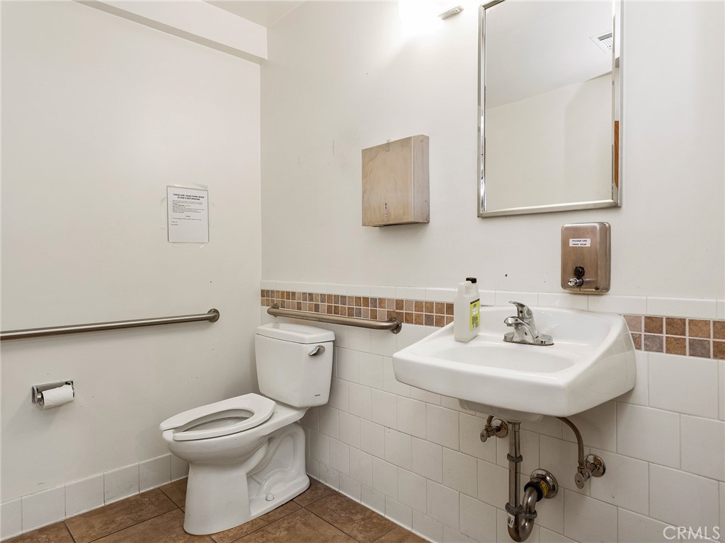 4708 4710 W Magnolia Boulevard Property Photo 19