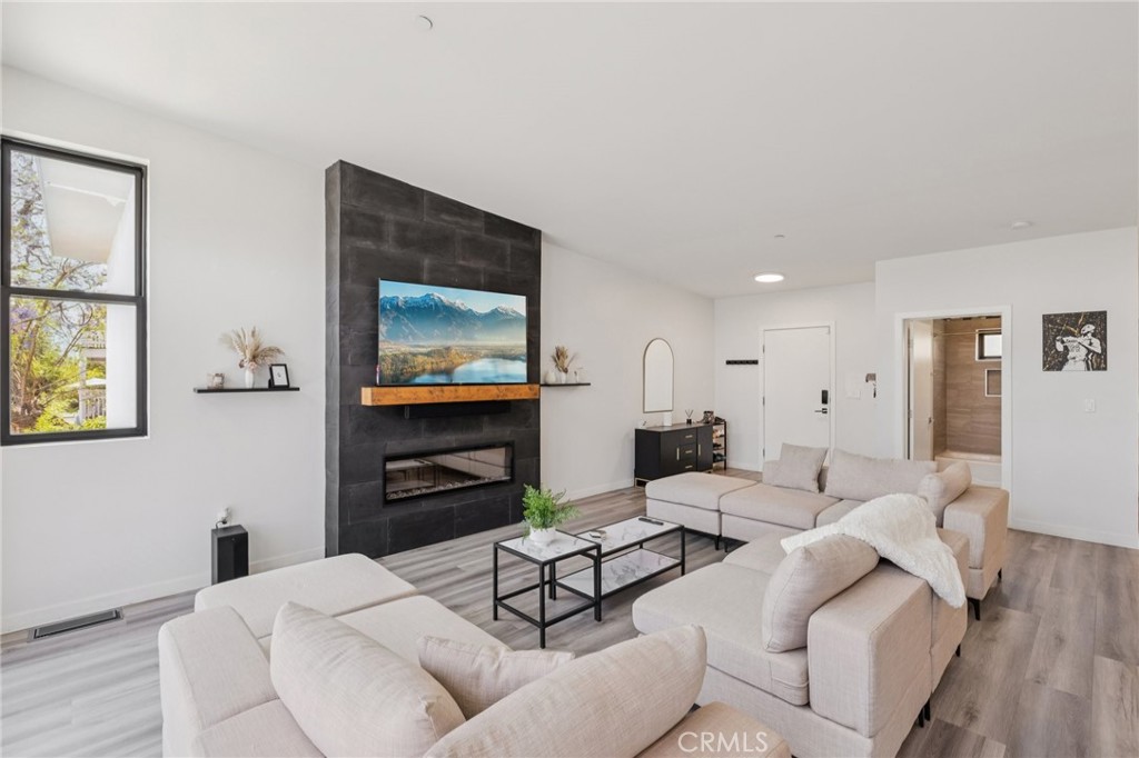 4834 Farquhar Street Property Photo 3