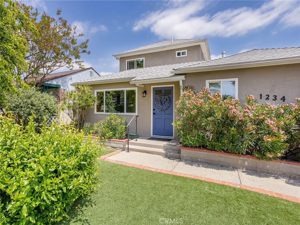 1234 N Pass Avenue Property Photo 3