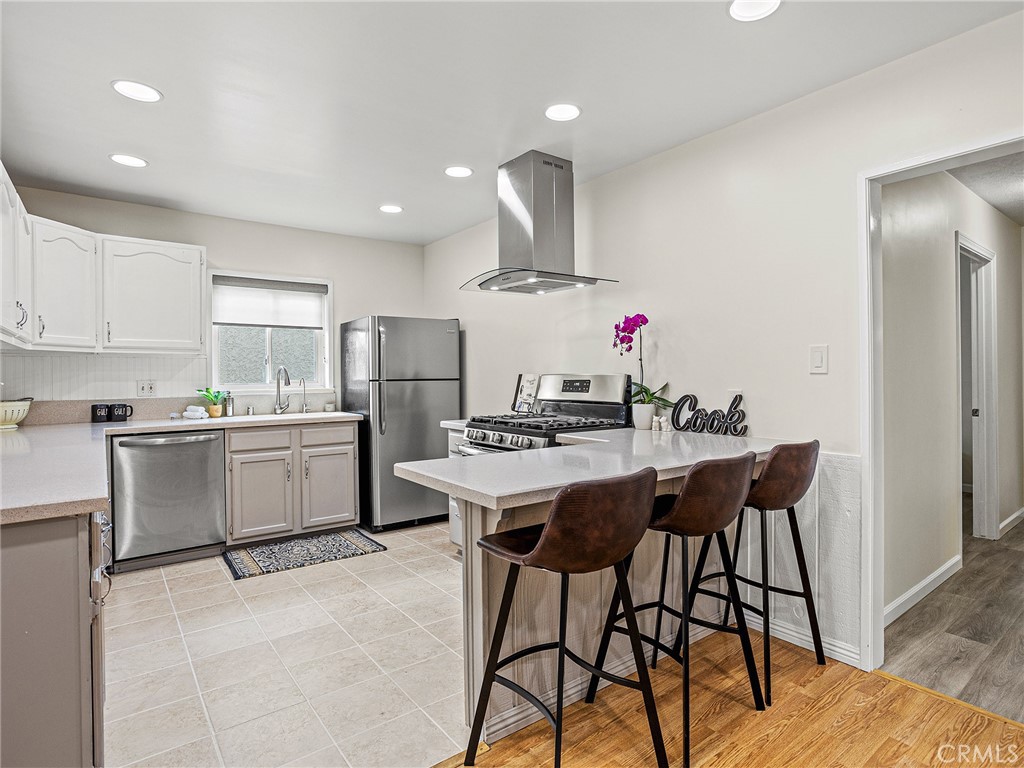 1234 N Pass Avenue Property Photo 4