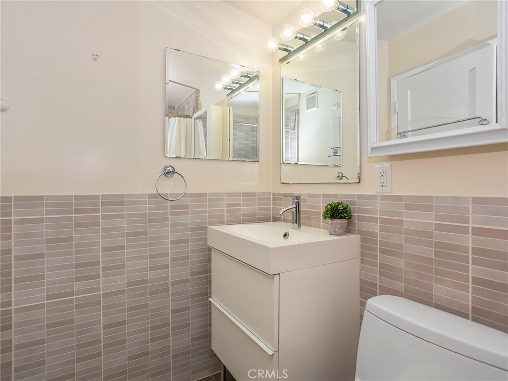 1234 N Pass Avenue Property Photo 29
