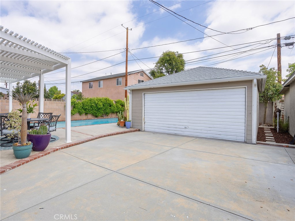 1234 N Pass Avenue Property Photo 38