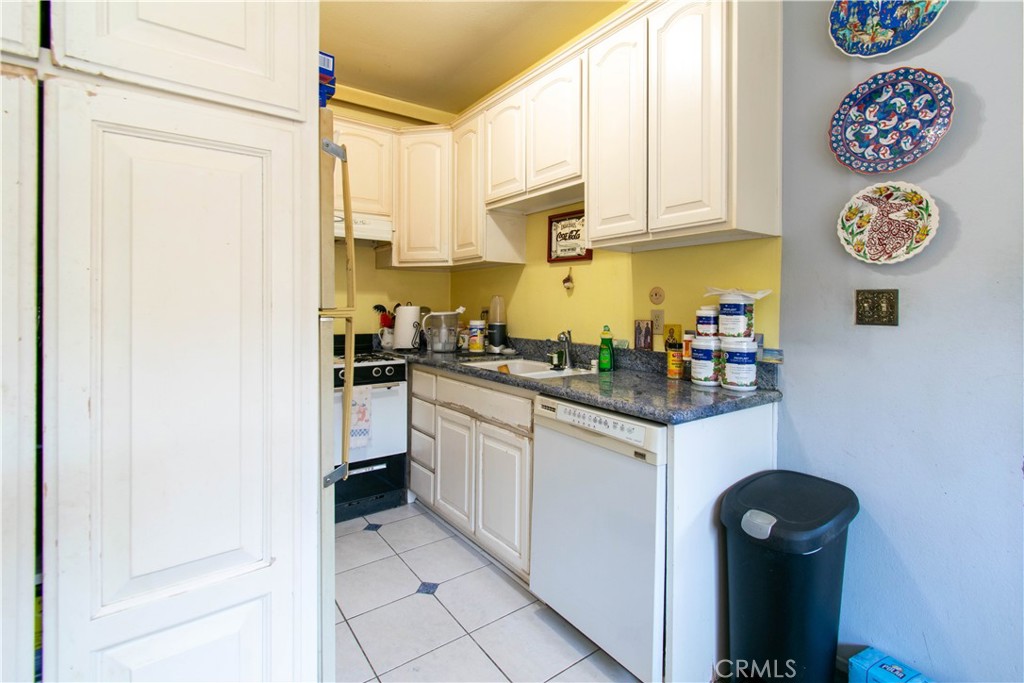 14560 Clark Street 215 Property Photo 8