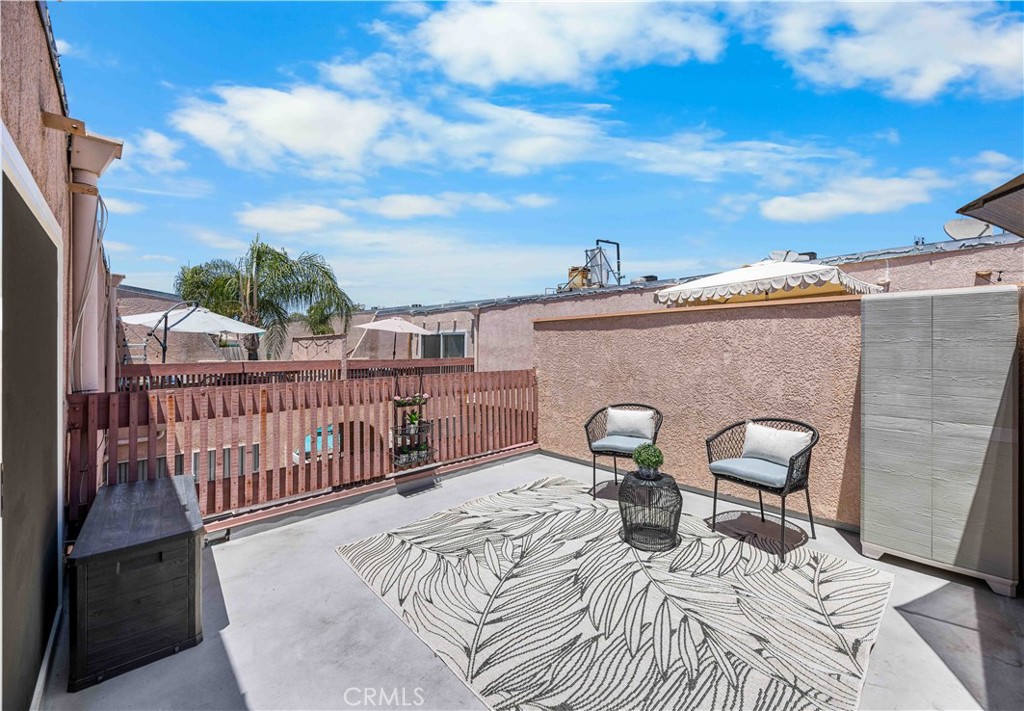 7924 Woodman Avenue 20 Property Photo 15