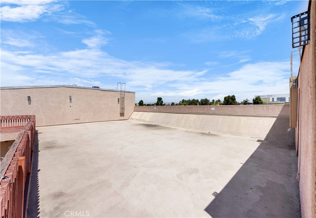 7924 Woodman Avenue 20 Property Photo 28