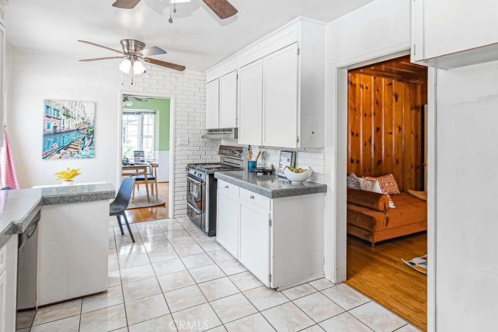 11559 Blix Street Property Photo 13