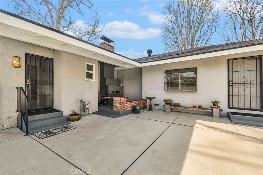 11559 Blix Street Property Photo 28