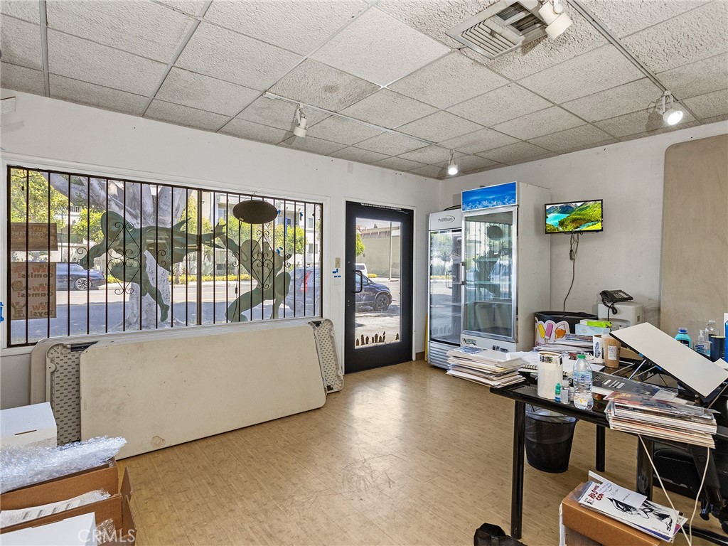 4708 4710 W Magnolia Boulevard Property Photo 6