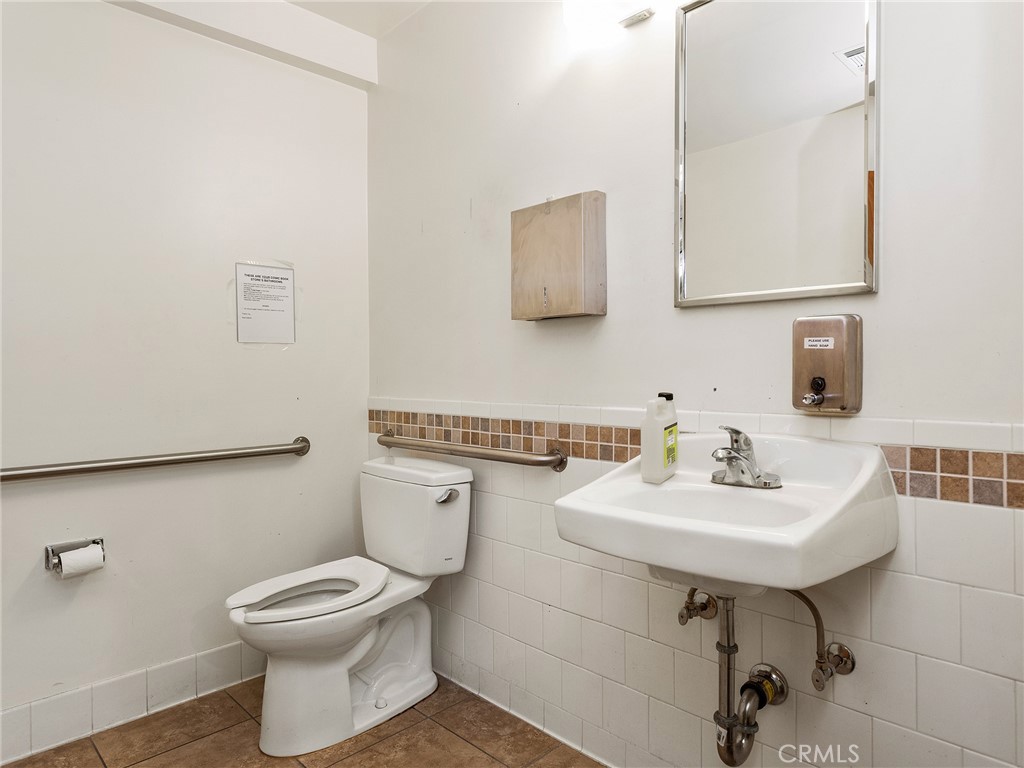 4708 4710 W Magnolia Boulevard Property Photo 19