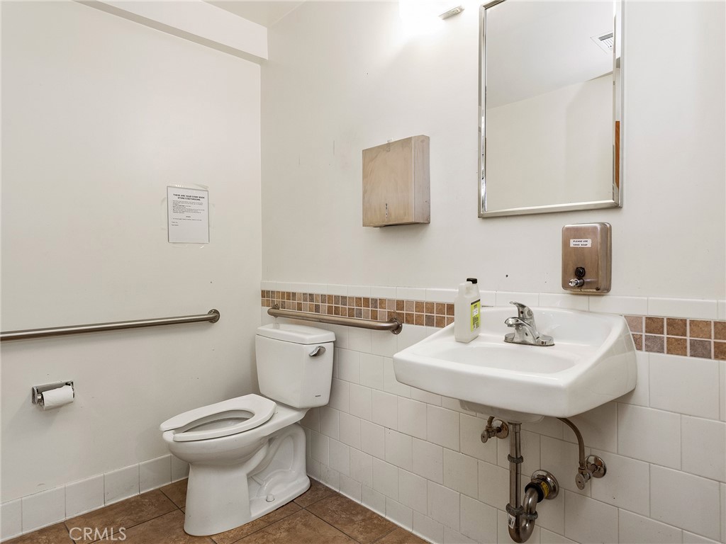4708 W Magnolia Boulevard Property Photo 19