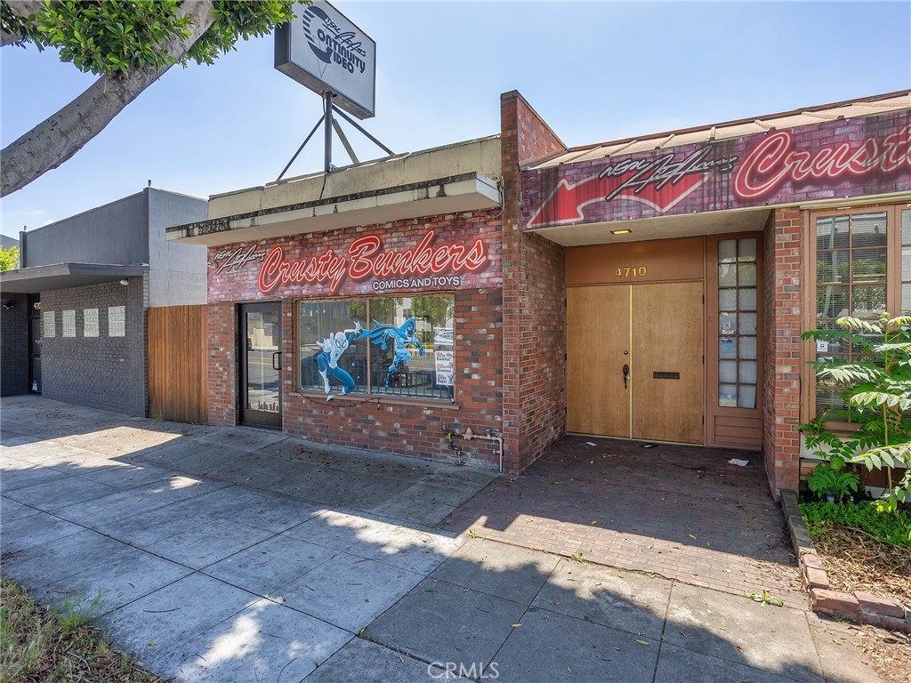 4710 W Magnolia Boulevard Property Photo 2