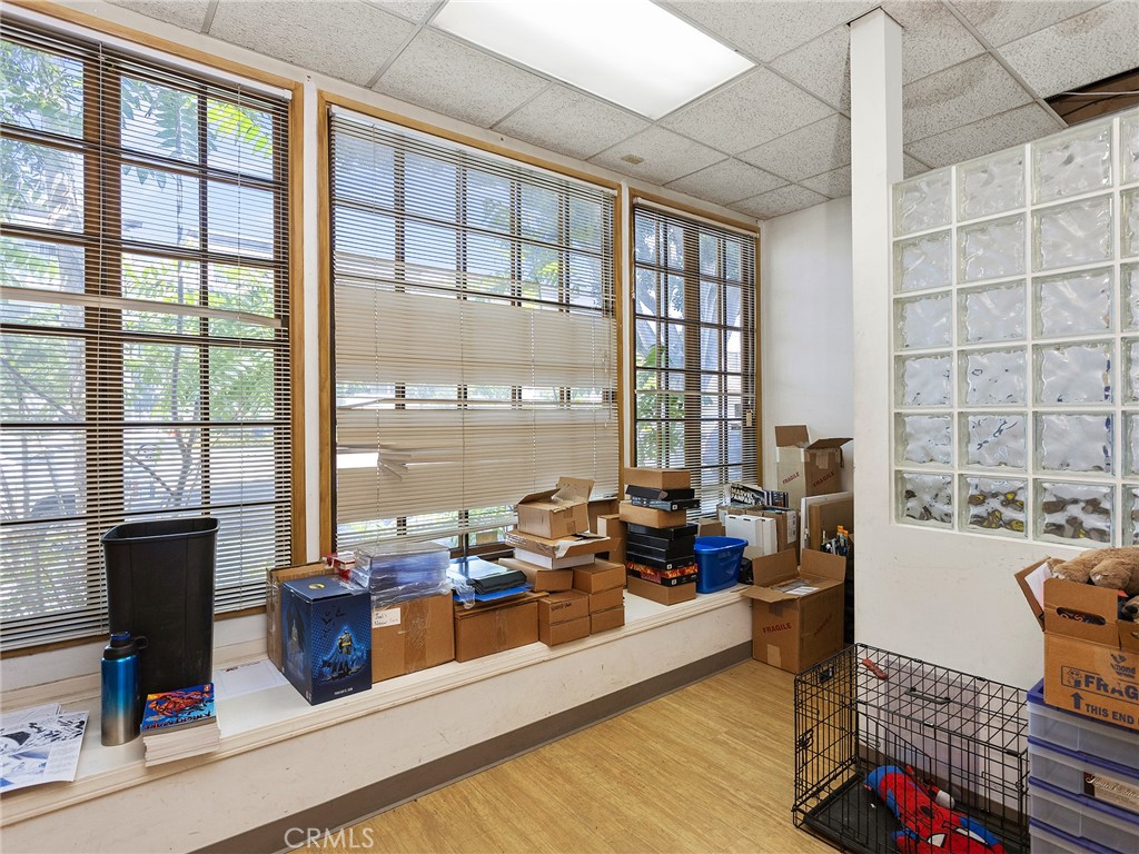 4710 W Magnolia Boulevard Property Photo 12