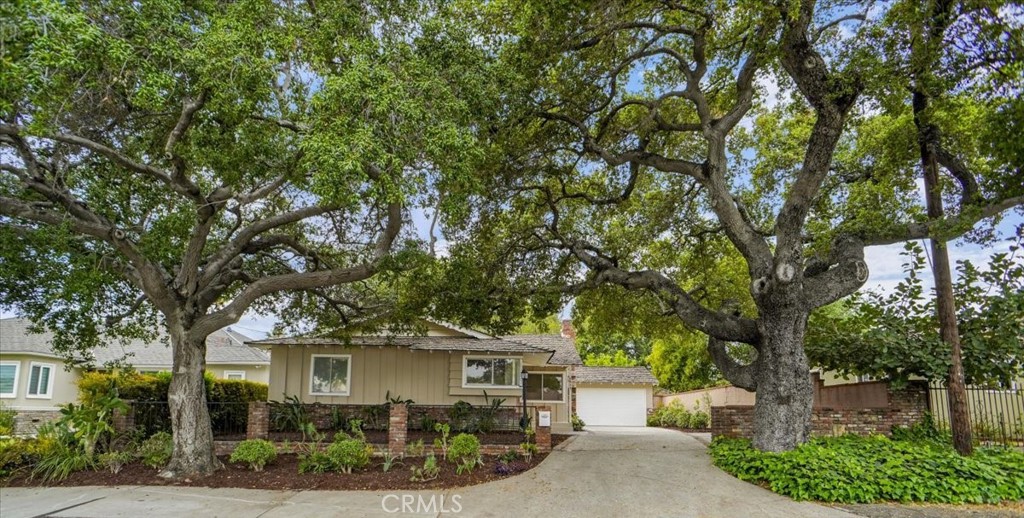 6833 Sultana Avenue Property Photo 1