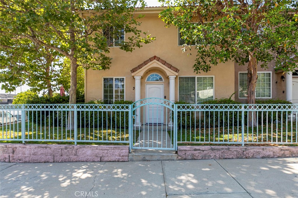 9360 Sunland Park Drive 3 Property Photo 1